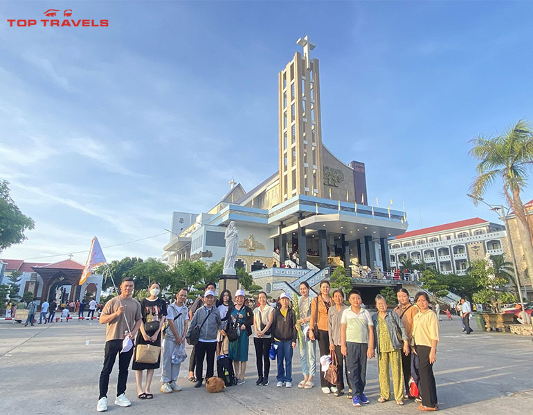 Tour Cha Diệp - Mẹ Nam Hải - Liên Hoa Bảo Tháp 1N1Đ