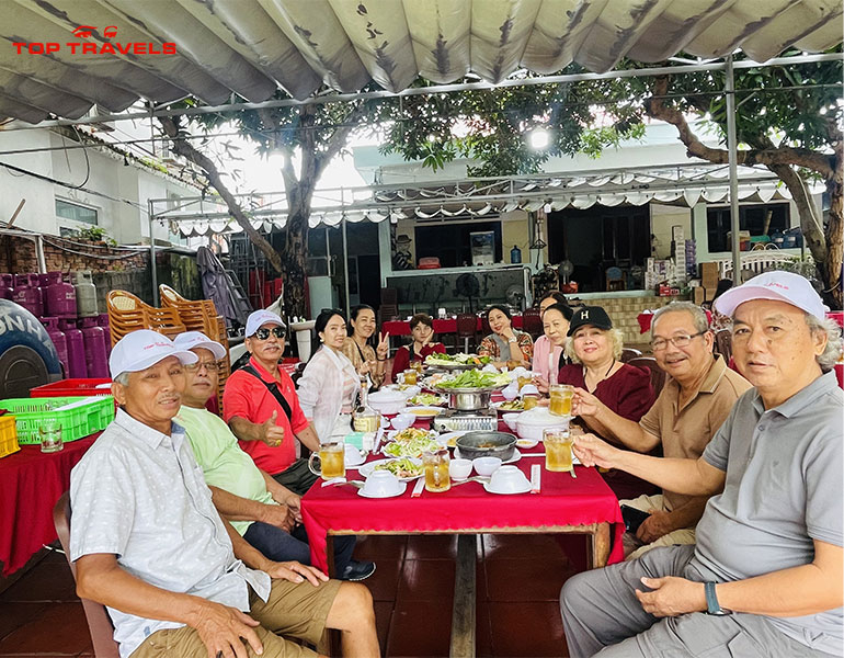 Tour Côn Đảo 2N1Đ Đi Bằng Máy Bay - Khách Đoàn