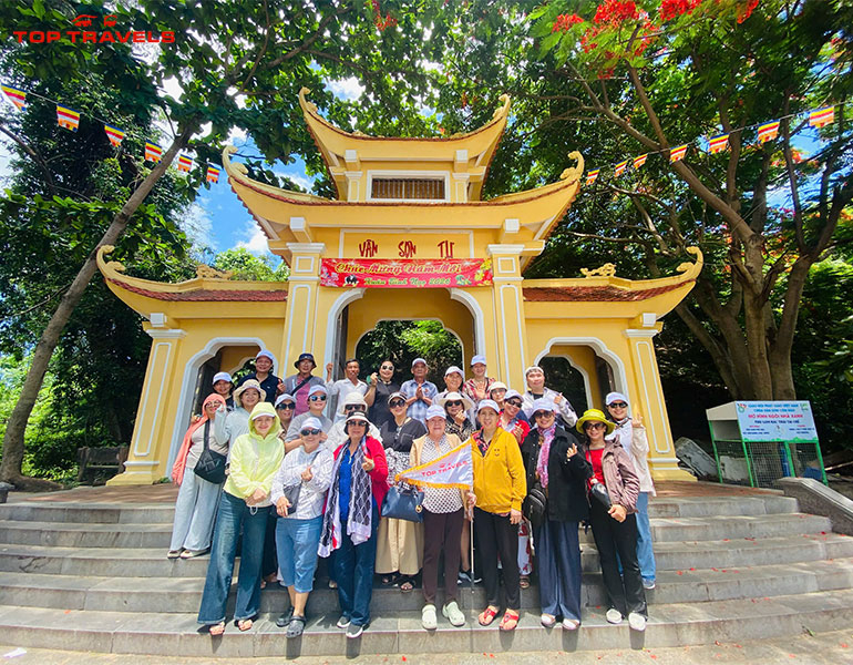 Tour Côn Đảo 2N1Đ Đi Bằng Máy Bay - Khách Đoàn