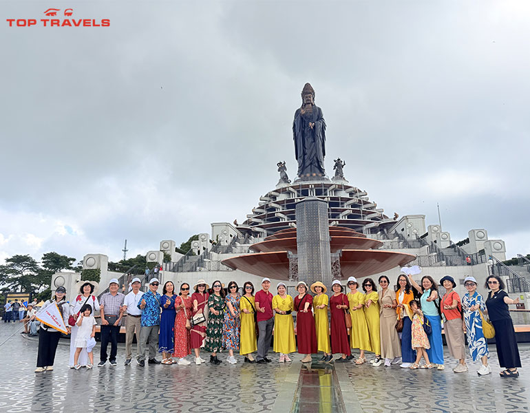Tour Núi Bà Đen Tây Ninh 1 Ngày | Bao gồm Buffet Trưa 80 món