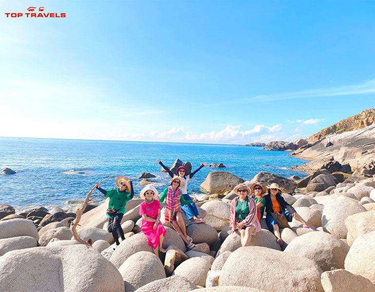 Tour Bình Hưng 2N2Đ Ở Trên Đảo Trọn Gói - Khách Đoàn