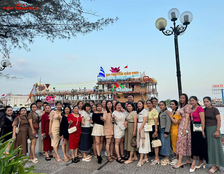 Tour Miền Tây 2N1Đ Có Team Building Trọn Gói - Khách Đoàn