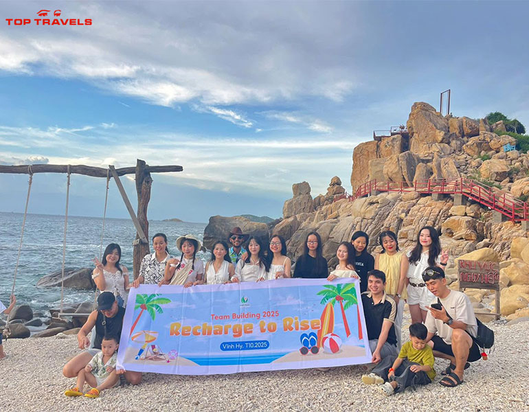 Tour Ninh Chữ Vinh Hy 3N2Đ Trọn Gói Có Tôm Hùm - Khách Đoàn